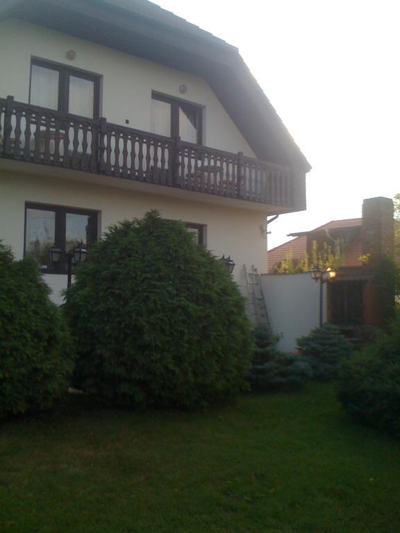 Ilona Panzio Hotel Balatonlelle Exterior photo